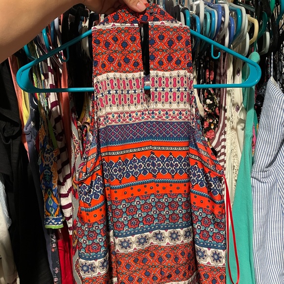 Paper Crane High Neck Patterned Sleeveless Tank - Picture 2 of 3